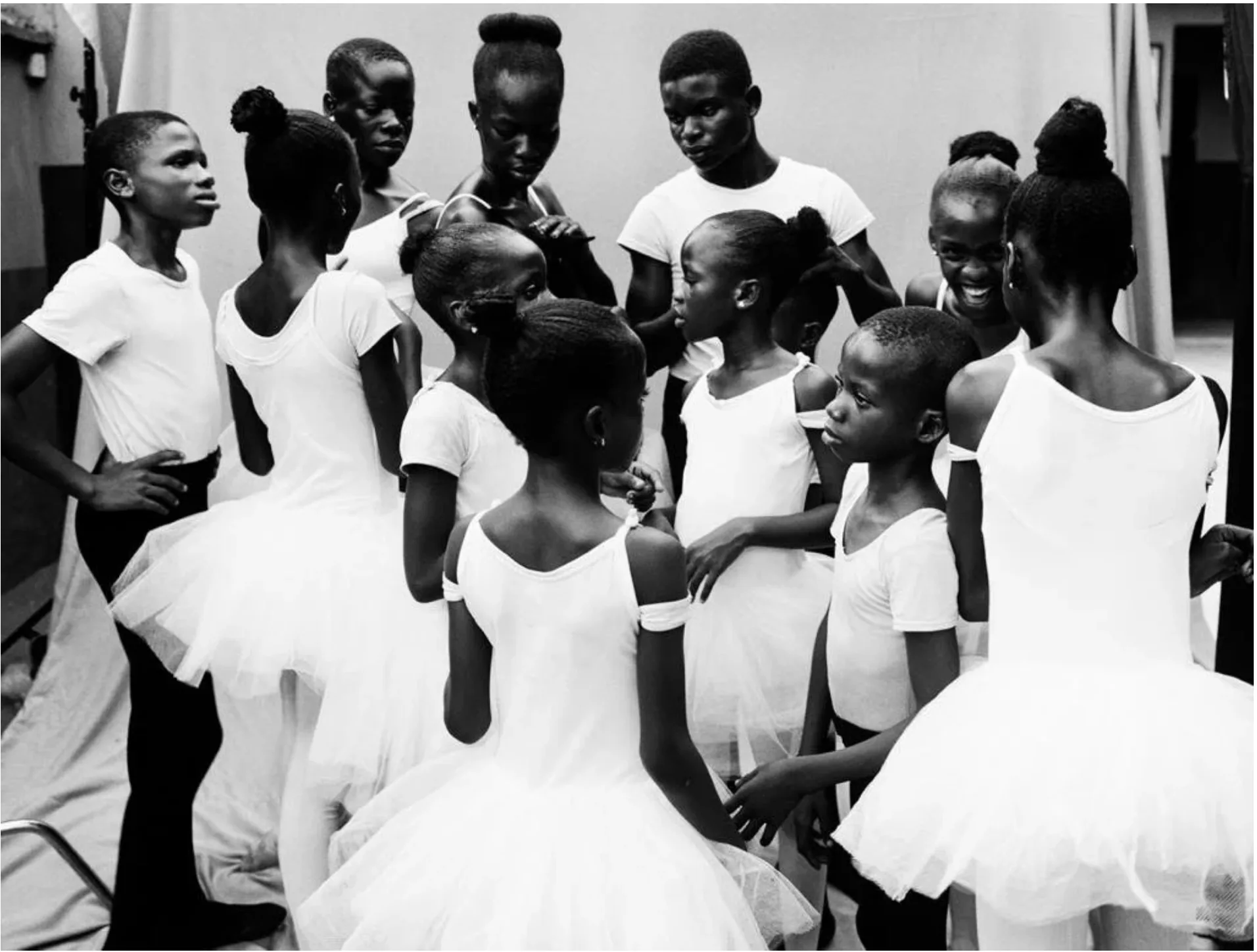 Ijó — ballet group backstage